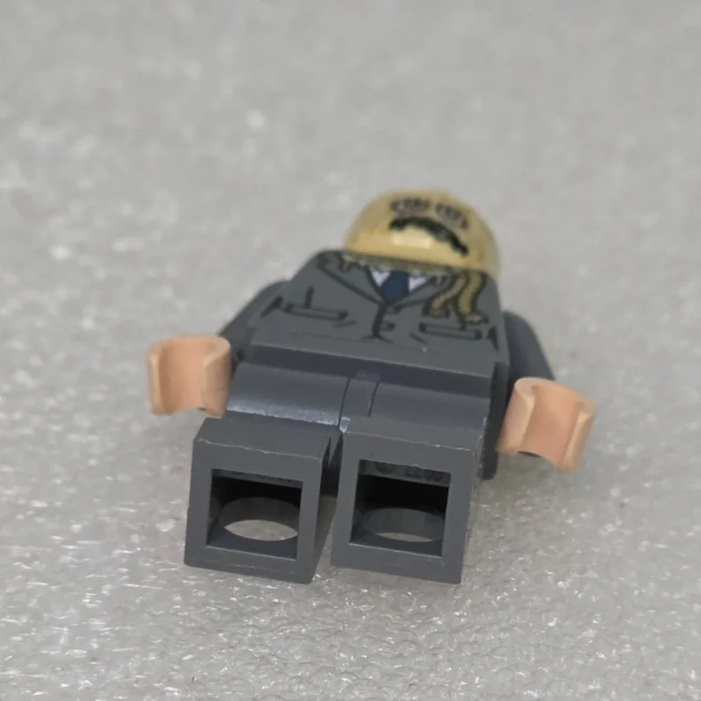 LEGO DC Super Heroes Scarecrow Minifigure Batman The Dark Knight 76239 1.5